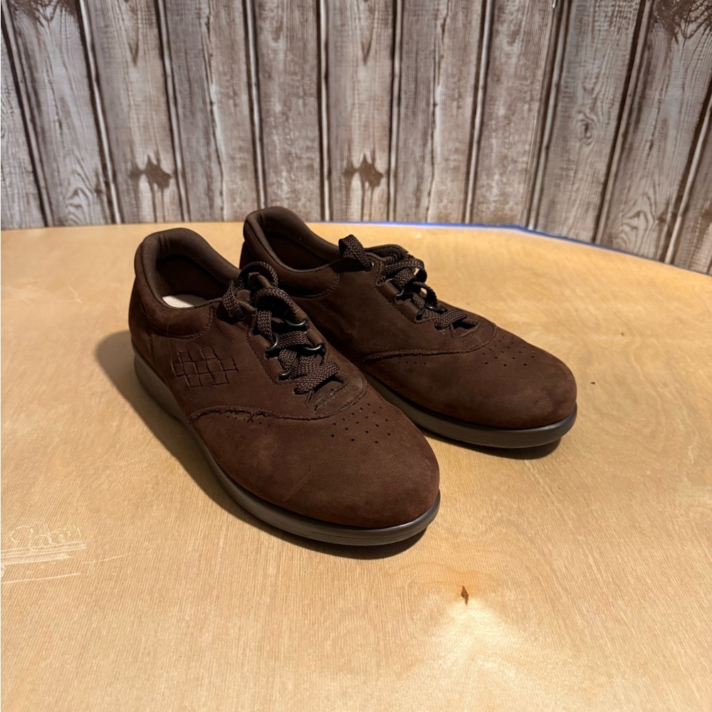 Women’s Brown Suede Shoes